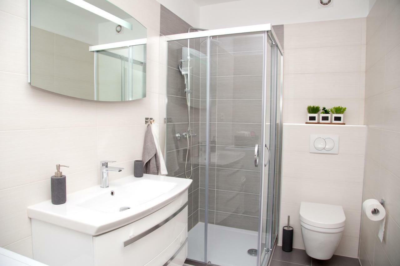 Apartman Topic Apartment คาชเตลา ภายนอก รูปภาพ