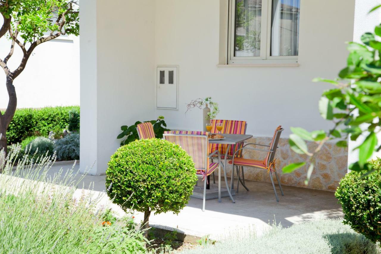 Apartman Topic Apartment คาชเตลา ภายนอก รูปภาพ